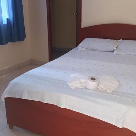 Morales Inn ตาราโปโต ภายนอก รูปภาพ